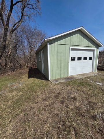 407 Lake Road, St. Albans Town, VT 05478