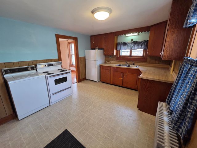 407 Lake Road, St. Albans Town, VT 05478
