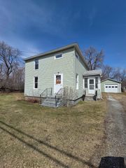 407 Lake Road, St. Albans Town, VT 05478