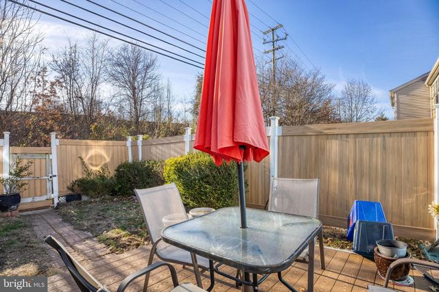 7467 LONE STAR RD, Lorton, VA 22079