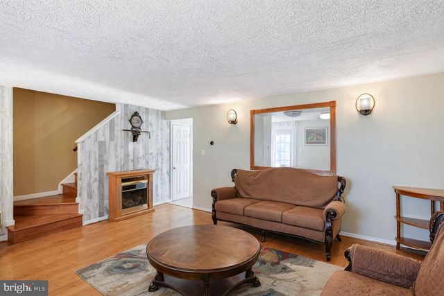 7467 LONE STAR RD, Lorton, VA 22079