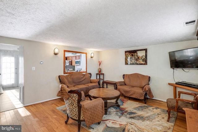 7467 LONE STAR RD, Lorton, VA 22079