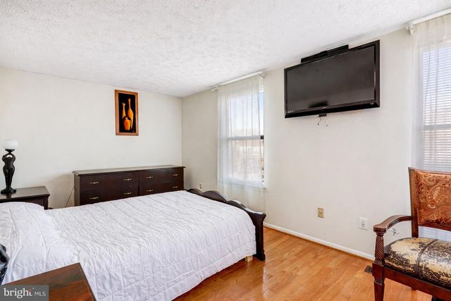 7467 LONE STAR RD, Lorton, VA 22079