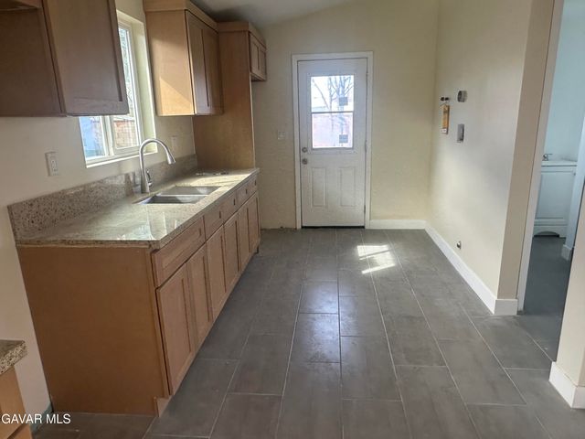 44655 E 4th Street, Lancaster, CA 93535