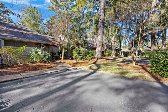 40 Governors Rd Apt 2864, Hilton Head Island, SC 29928