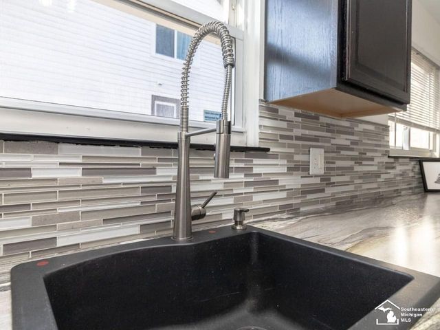 14810 Poplar Street, Southgate, MI 48195