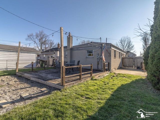 14810 Poplar Street, Southgate, MI 48195