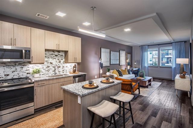 880 Lake Carolyn Parkway 312, Irving, TX 75039