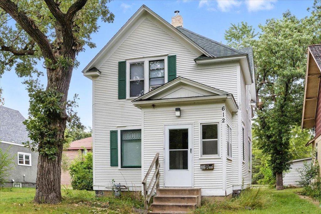 612 7th Avenue S, Saint Cloud, MN 56301