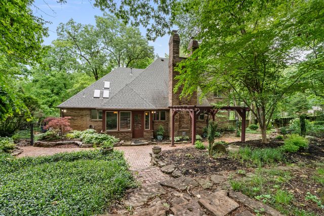 5715 S Kingston Road, Springfield, MO 65804