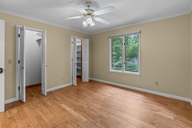 5715 S Kingston Road, Springfield, MO 65804
