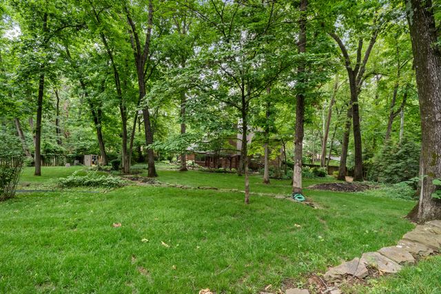 5715 S Kingston Road, Springfield, MO 65804