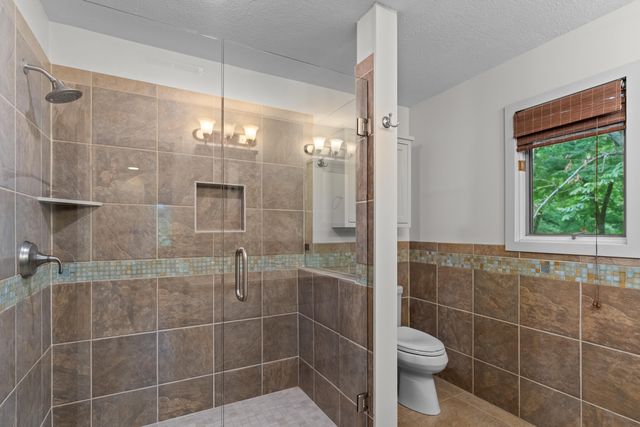 5715 S Kingston Road, Springfield, MO 65804