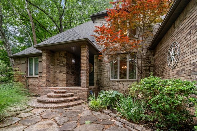 5715 S Kingston Road, Springfield, MO 65804