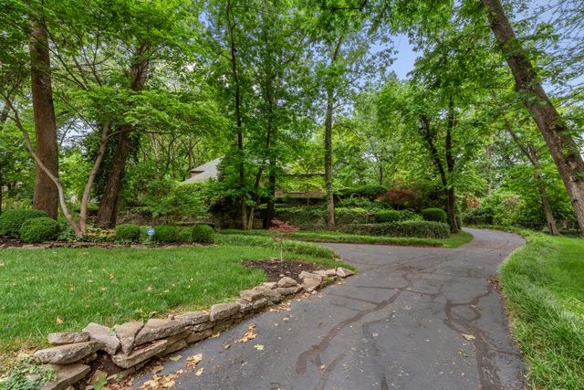 5715 S Kingston Road, Springfield, MO 65804