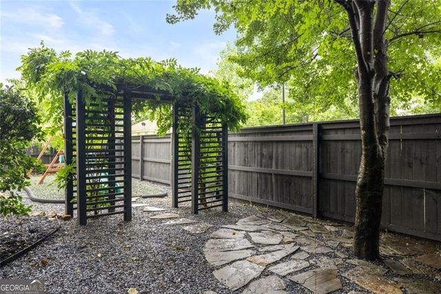 982 Northern Avenue SE, Atlanta, GA 30316