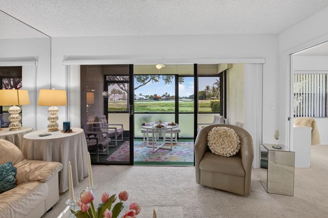2898 SW 22nd Circle 231b, Delray Beach, FL 33445
