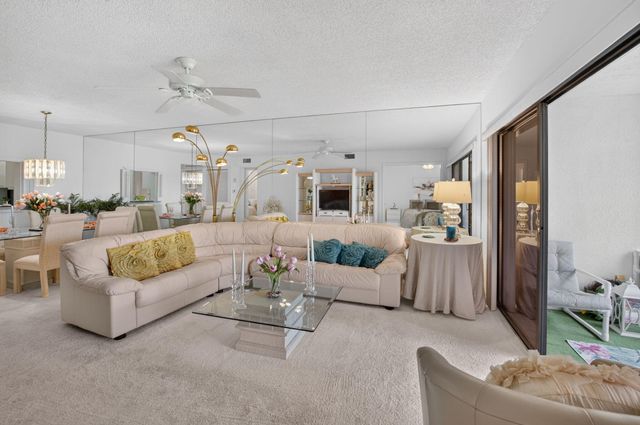 2898 SW 22nd Circle 231b, Delray Beach, FL 33445