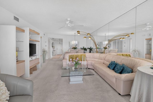 2898 SW 22nd Circle 231b, Delray Beach, FL 33445