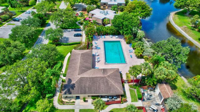2898 SW 22nd Circle 231b, Delray Beach, FL 33445