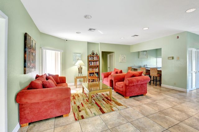 2898 SW 22nd Circle 231b, Delray Beach, FL 33445