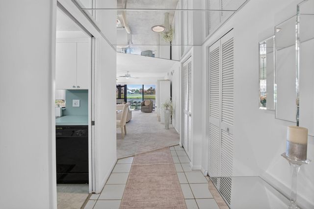 2898 SW 22nd Circle 231b, Delray Beach, FL 33445