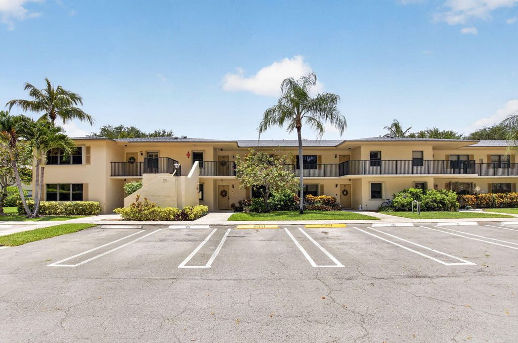2898 SW 22nd Circle 231b, Delray Beach, FL 33445