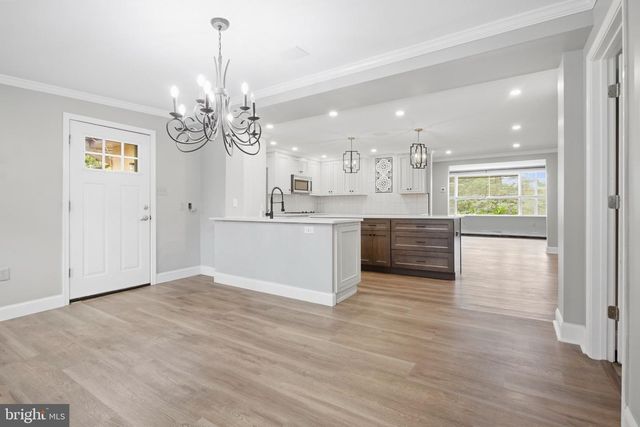 705 HEDGEROW DR, Broomall, PA 19008