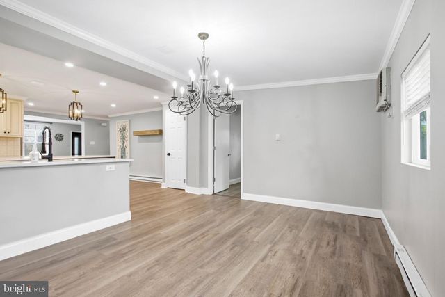 705 HEDGEROW DR, Broomall, PA 19008