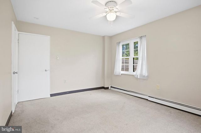 705 HEDGEROW DR, Broomall, PA 19008