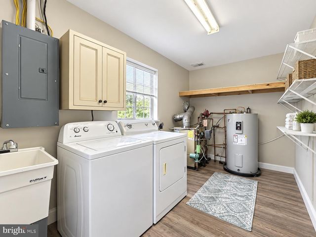 705 HEDGEROW DR, Broomall, PA 19008