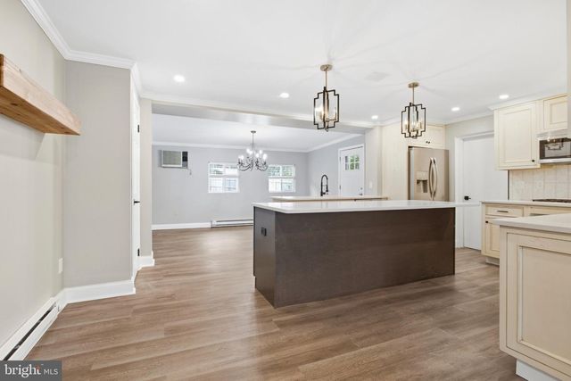 705 HEDGEROW DR, Broomall, PA 19008
