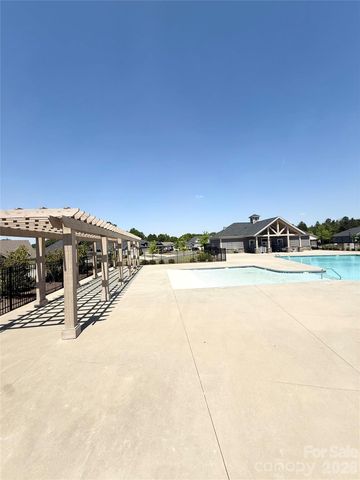 4107 Honey Locust Drive, Charlotte, NC 28215