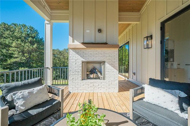 6428 E Cherokee Drive, Canton, GA 30115