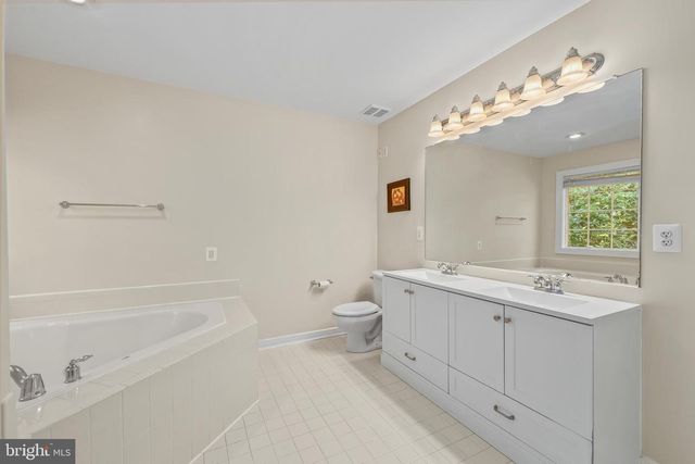 71 BATTERY RIDGE DR, Fredericksburg, VA 22405