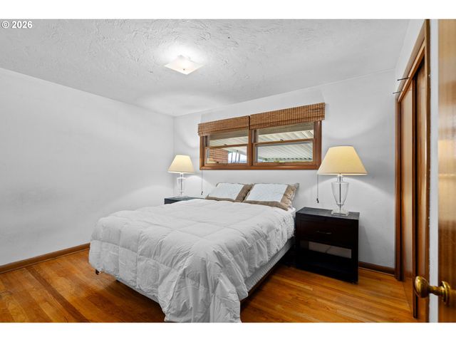 85 Nw SLERET Ave, Gresham, OR 97030