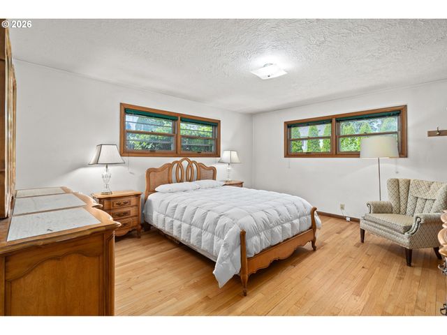 85 Nw SLERET Ave, Gresham, OR 97030