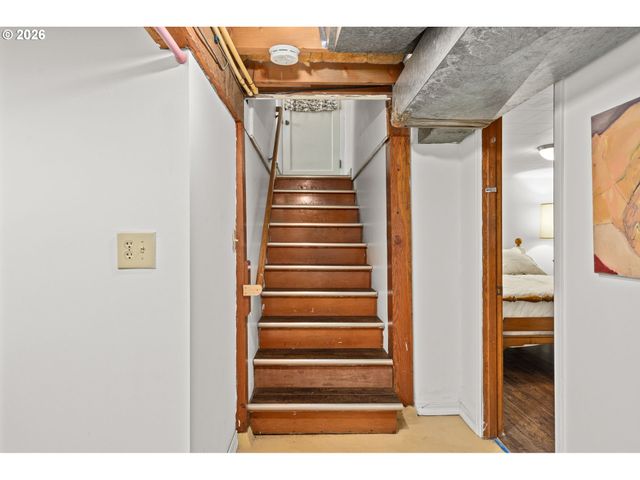 85 Nw SLERET Ave, Gresham, OR 97030