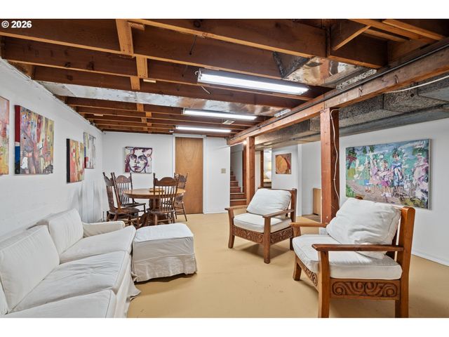 85 Nw SLERET Ave, Gresham, OR 97030