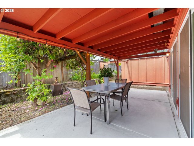 85 Nw SLERET Ave, Gresham, OR 97030