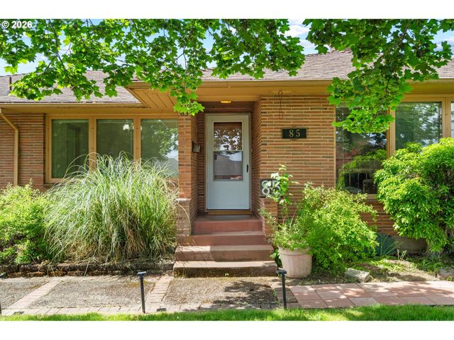 85 Nw SLERET Ave, Gresham, OR 97030
