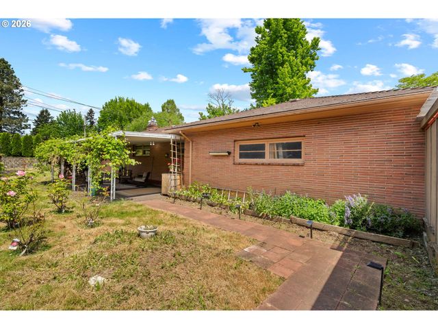 85 Nw SLERET Ave, Gresham, OR 97030
