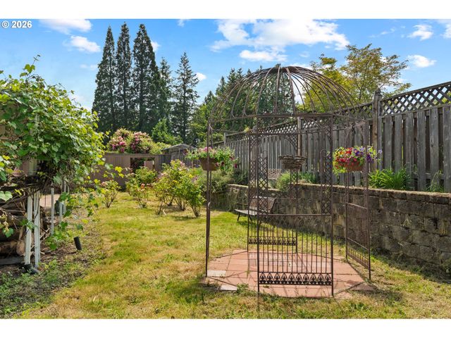 85 Nw SLERET Ave, Gresham, OR 97030