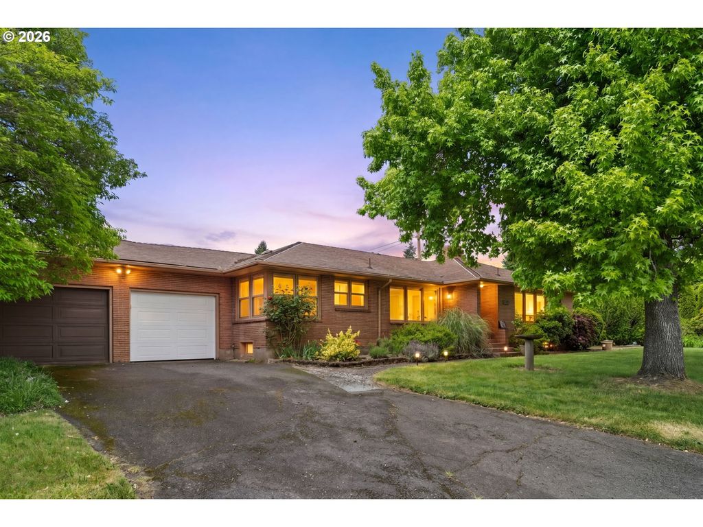 85 Nw SLERET Ave, Gresham, OR 97030