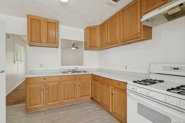 2445 WYOMING ST, San Antonio, TX 78203