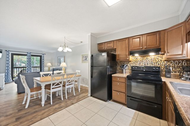40 Folly Field Rd Apt B6, Hilton Head Island, SC 29928