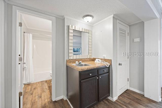40 Folly Field Rd Apt B6, Hilton Head Island, SC 29928