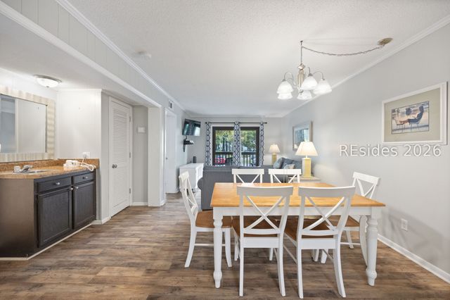 40 Folly Field Rd Apt B6, Hilton Head Island, SC 29928