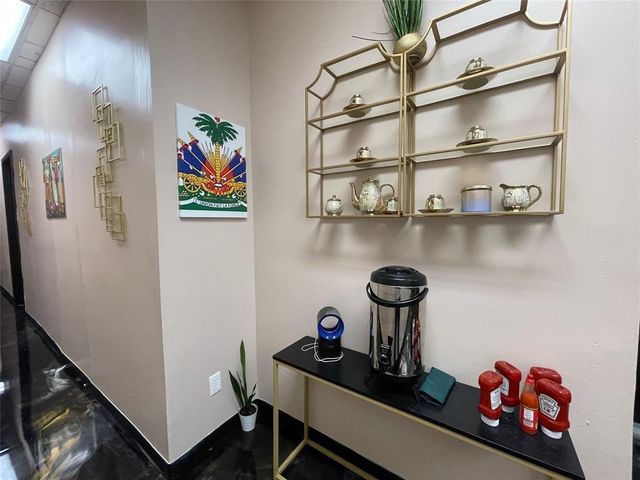 2900 N STATE ROAD 7 3724, Lauderdale Lakes, FL 33313