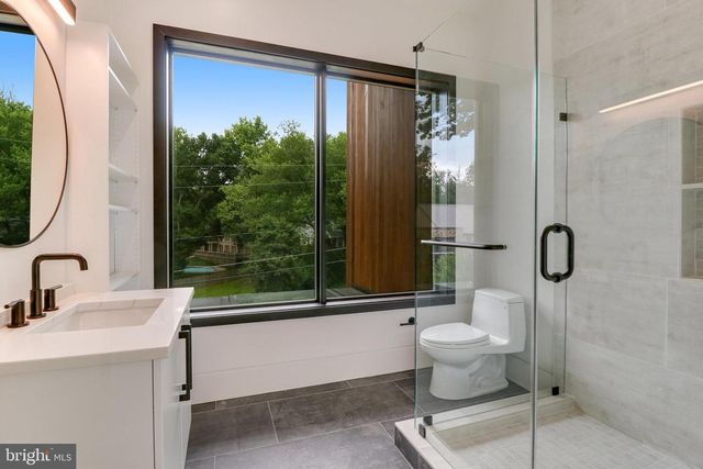 7816 GEORGETOWN PIKE, Mclean, VA 22102